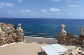 Villa a picco sul mare - Cala Creta